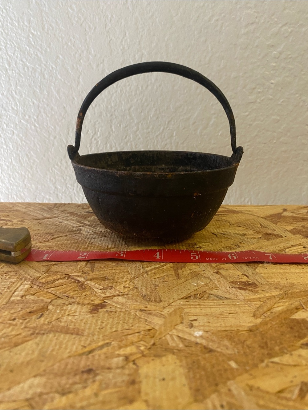 Mini Cauldron Cast Iron - Picture 4 of 4